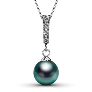Lustrous Pendant Necklace Embellished with SWAROVSKI® Crystal Iridescent Tahitian Look Pearls