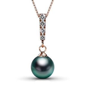 Lustrous Pendant Necklace Embellished with SWAROVSKI® Crystal Iridescent Tahitian Look Pearls